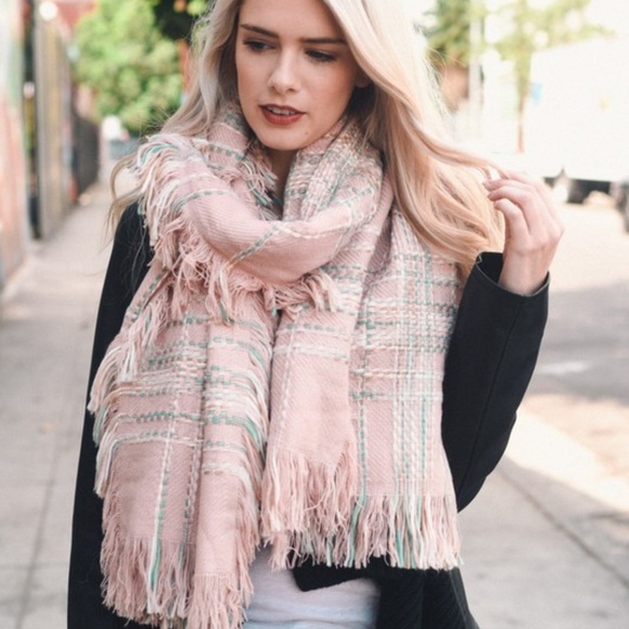 Cozy Chunky Multi Colored Plaid Stitch Blanket Scarf - Picture 4 of 4